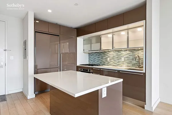 Rented by Sotheby's International Realty | media 2