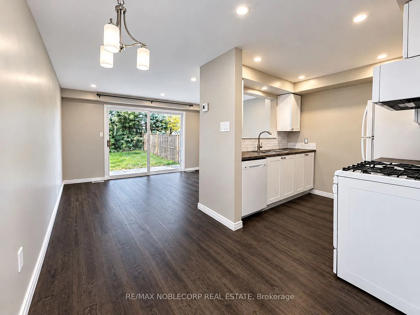 3 bed, $2,395 — Photo 4