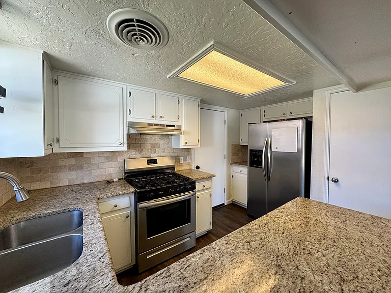 1716 Arcineiga Dr — Photo 7