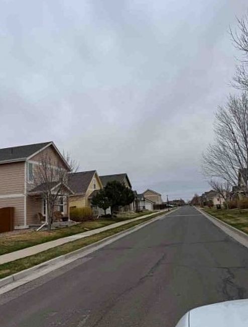 Exterior Neighborhood (street photo)