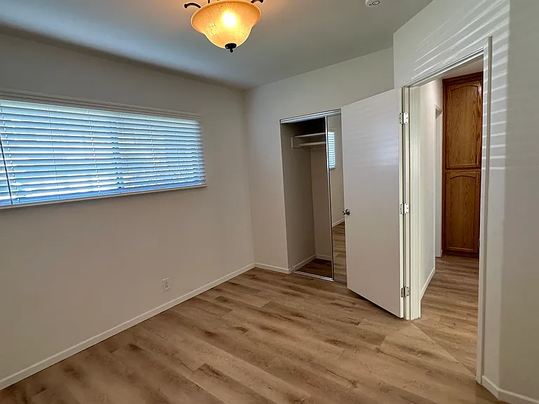 4028 Manhattan Beach Blvd — Photo 4
