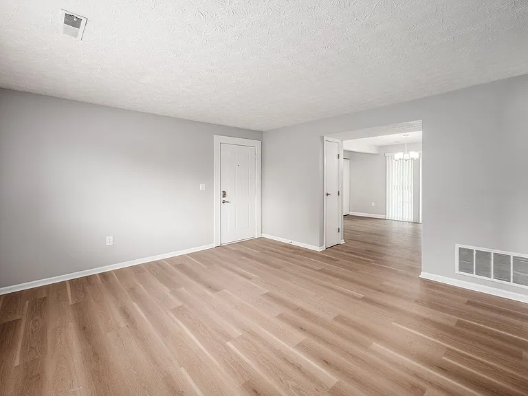 7992 Harmill Dr — Photo 3