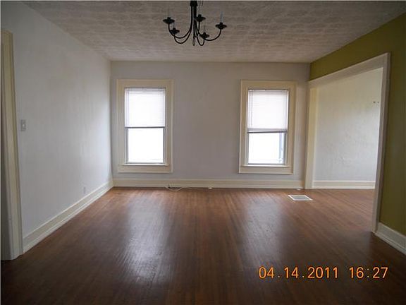 4th image of 3030 N Broadway St
