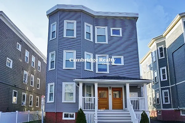 17 Ashland St #2T — Photo 23