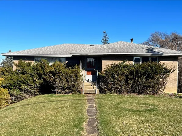 72300 E Sharon Rd, Bridgeport, OH 43912