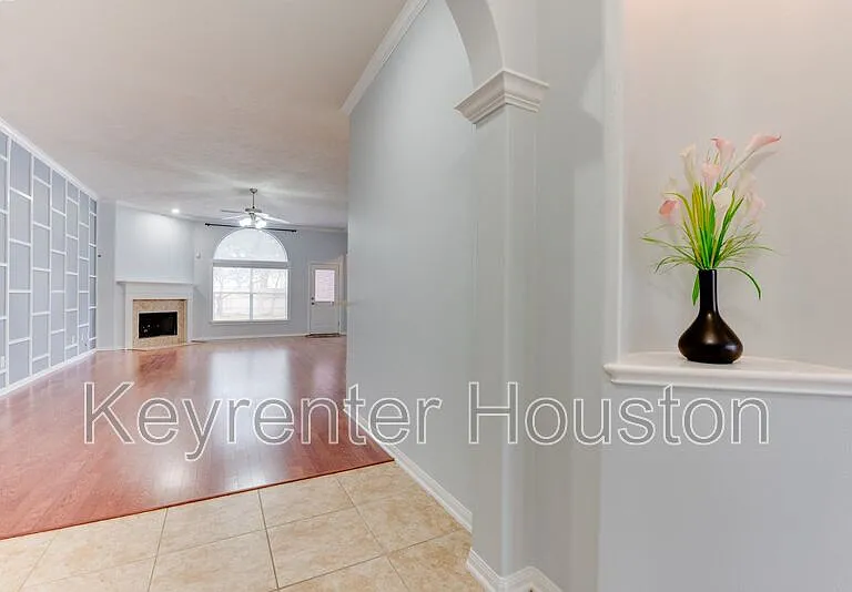 7131 Sundance Meadows Ln — Photo 3