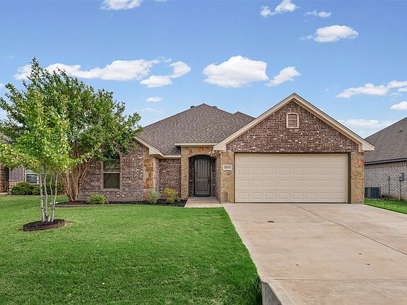 2nd image of 3213 McCoy Ln