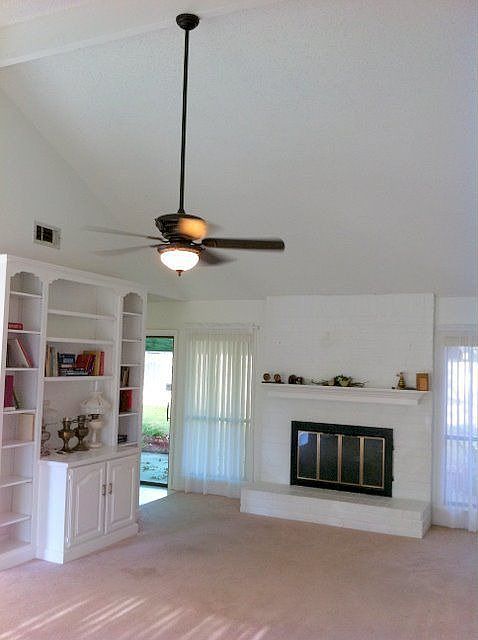 1st image of 304 Laguna Dr