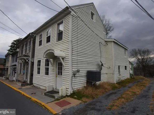 115 N Spring St, Martinsburg, WV 25401