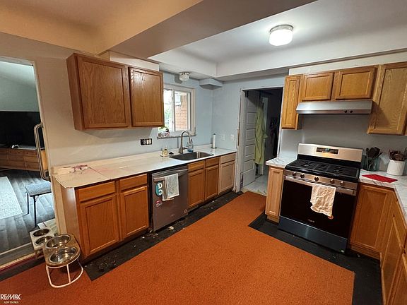 4th image of 13346 Ledwon St