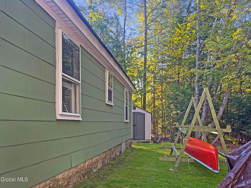 5th image of 341 Pease Hill Road