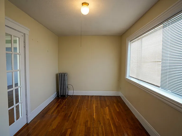 98 Beechcroft St #2 — Photo 13