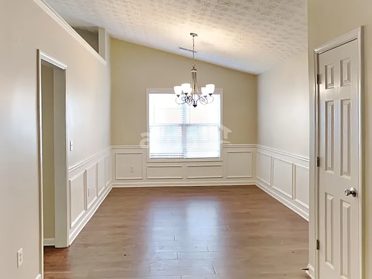 2166 Blueberry Ln — Photo 6