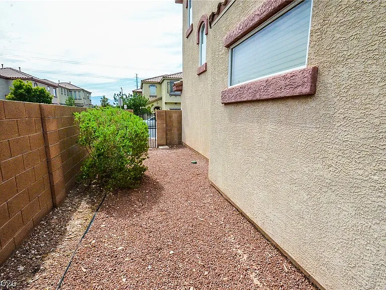 10624 Allegrini Dr — Photo 29