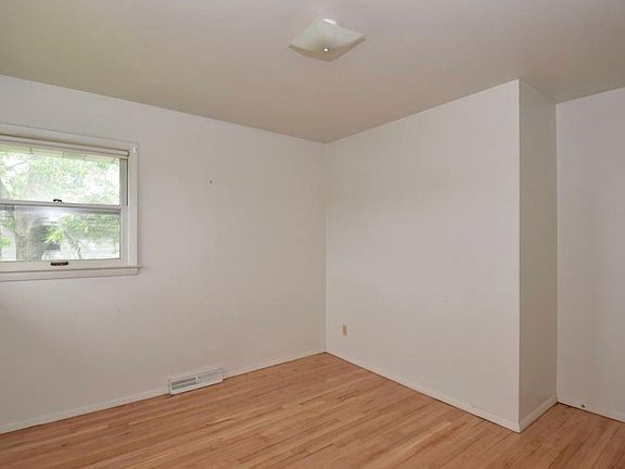 5th image of 8929 W Tripoli Ave #2