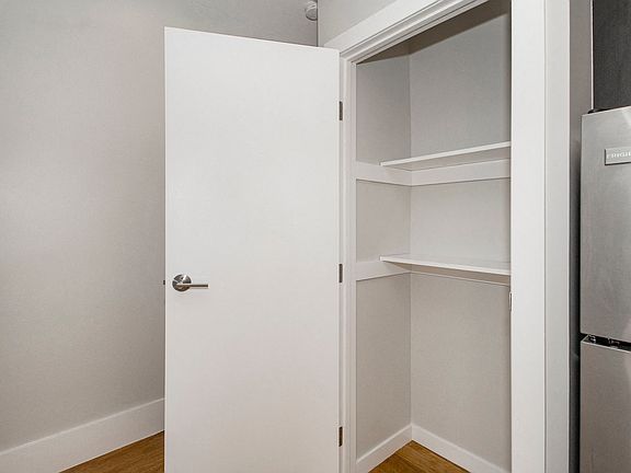 4th image of 520 Scott St #5