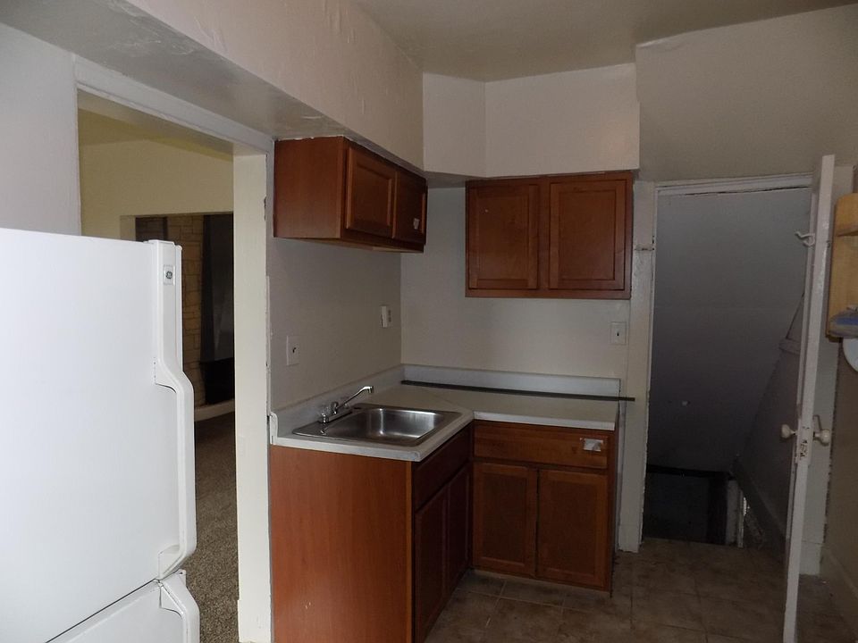 2nd image of 269 Lelia St