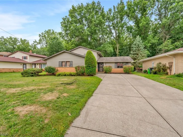 4554 Whitehall Dr, South Euclid, OH 44121