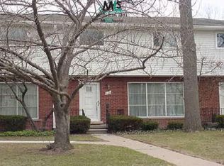 328 Neff Rd, Grosse Pointe, MI 48230