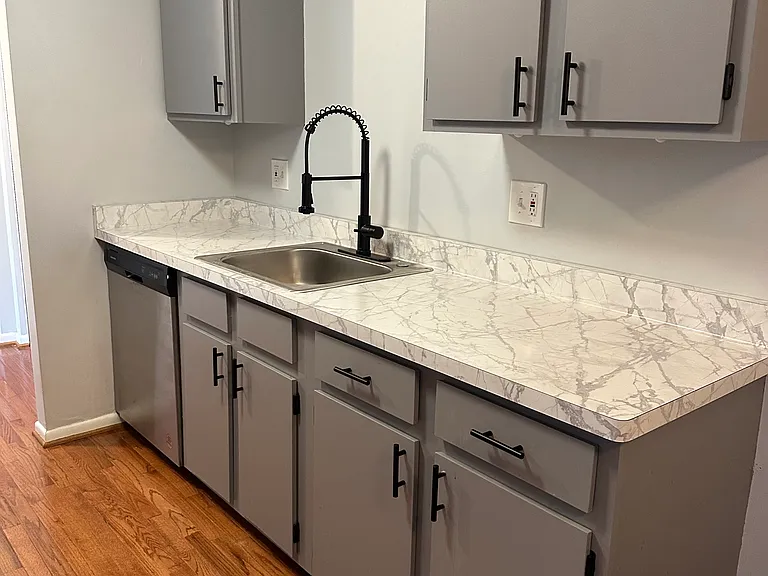 20-4 Great Wood Ct — Photo 6