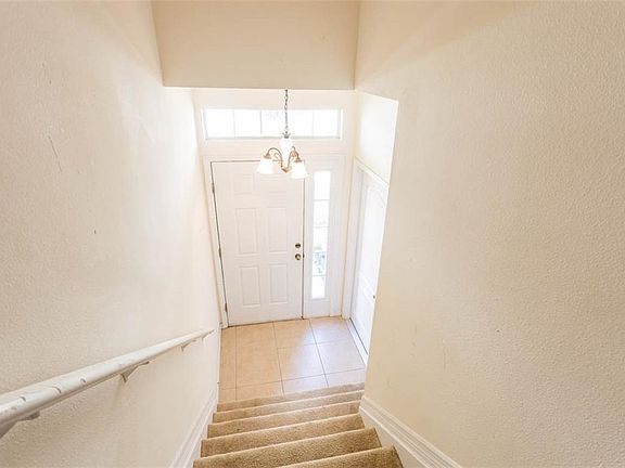 4th image of 727 Ashentree Dr