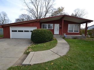 5886 N Witte Ln, Glendale, WI 53209