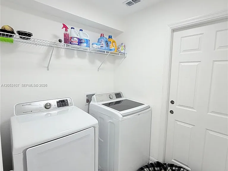 700 Connecticut Ln — Photo 28