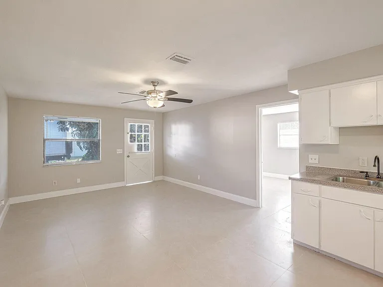 3147 Naylor Ter — Photo 2
