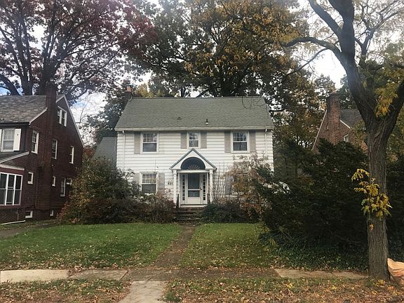 5th image of 50 Warren Ct