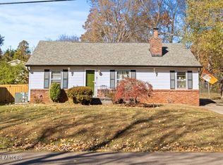2207 Fenwood Dr, Knoxville, TN 37918