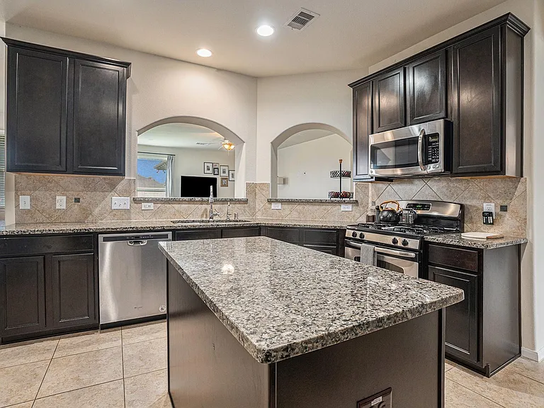 2449 Pamplona Ln — Photo 5