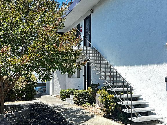 3rd image of 523 Branciforte Street