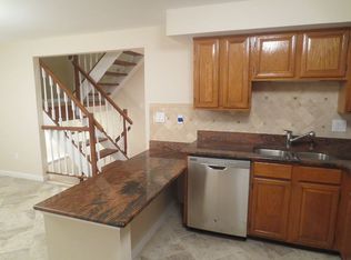 7888 Tyson Oaks Cir, Vienna, VA 22182