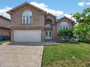3121 Troup Cres, Windsor, ON N8R 0A3