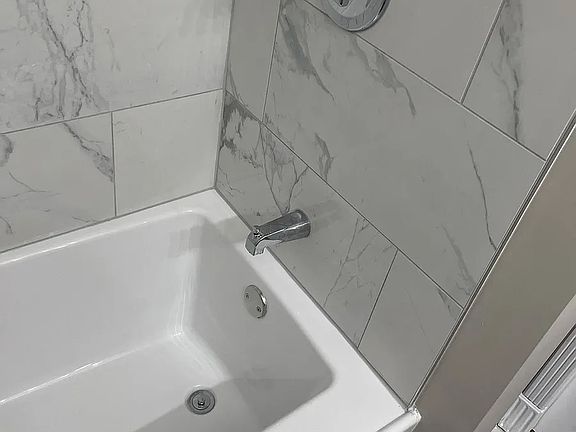 5th image of 486 Ashburton Ave SE