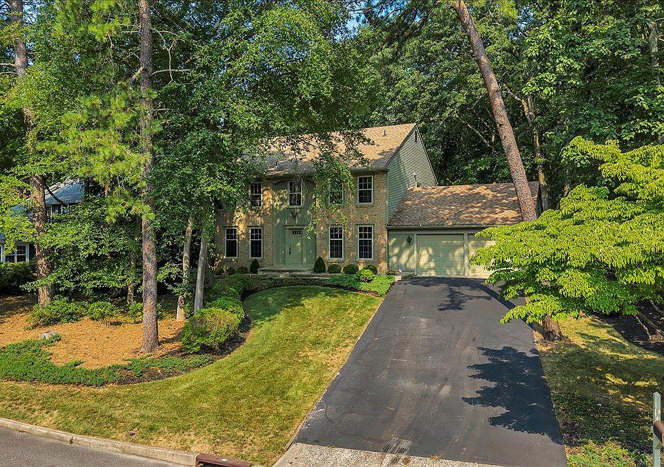 1st image of 29 Harwood Dr