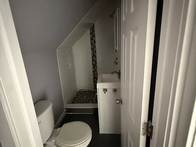 814 Summer St #2 — Photo 7