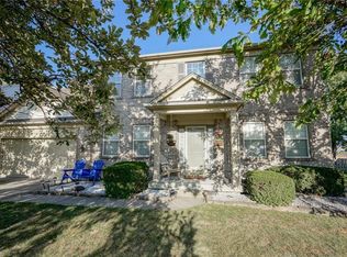12207 Cobblestone Dr, Fishers, IN 46037