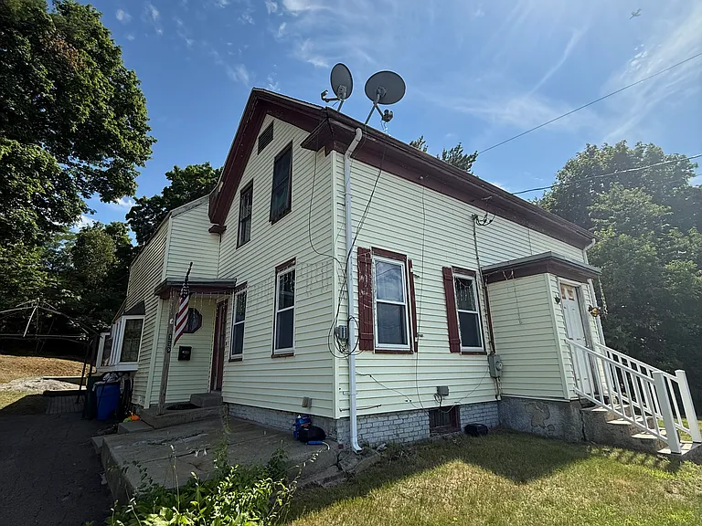 359 Mishawum Rd — Photo 13