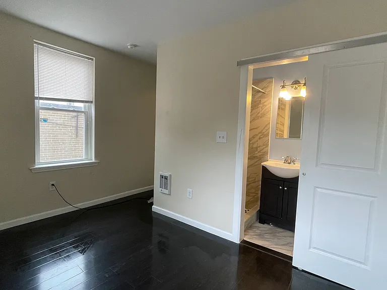 3319 Hamilton St — Photo 7