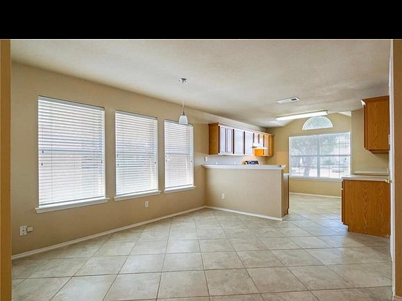3rd image of 1025 Enfilar Ln #1
