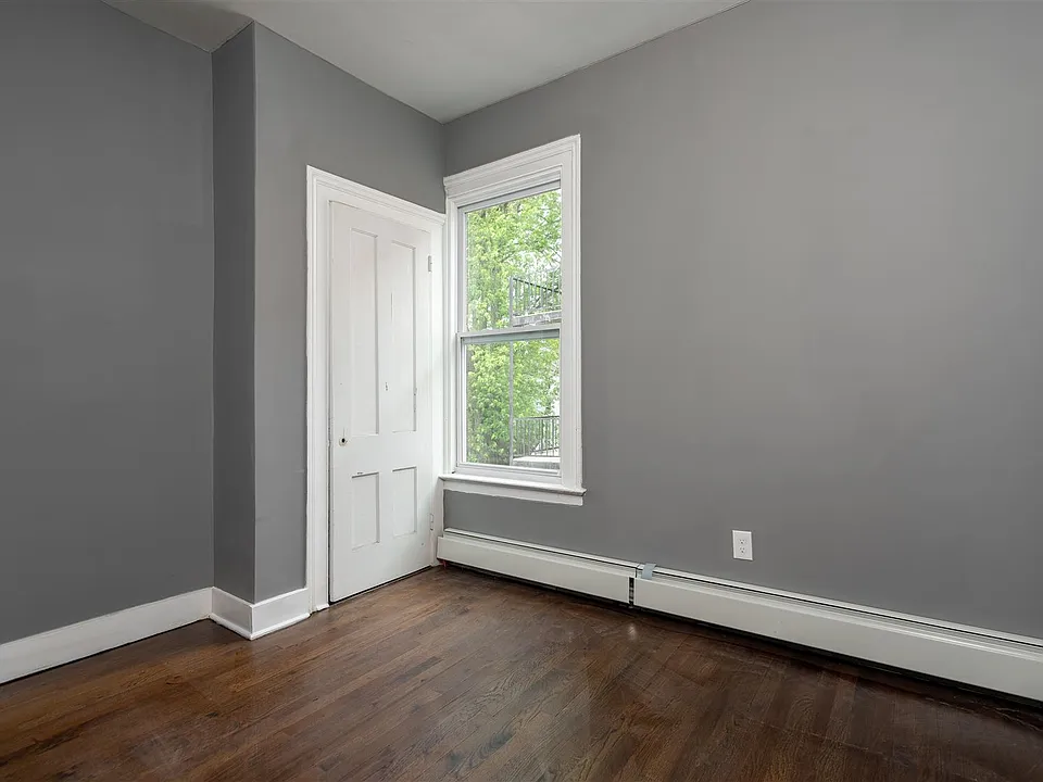 223-2nd-floor-002