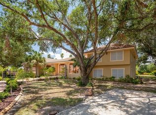 2400 Palmhurst Dr, Palmhurst, TX 78573