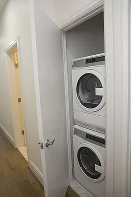 Rented by Rapid Realty Cobble Hill | media 31