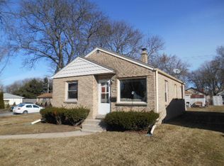 232 W Van Norman Ave, Milwaukee, WI 53207