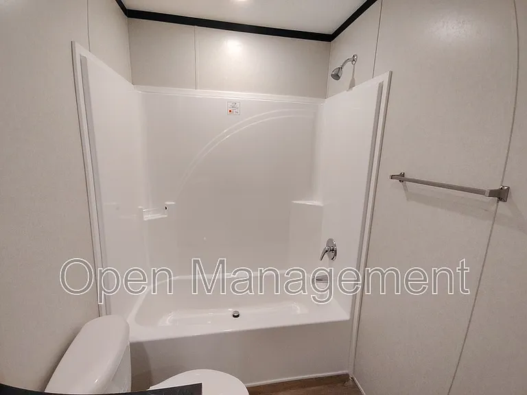 136 Erin Ln — Photo 19
