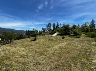 52861 Cedar Dr, Oakhurst, CA