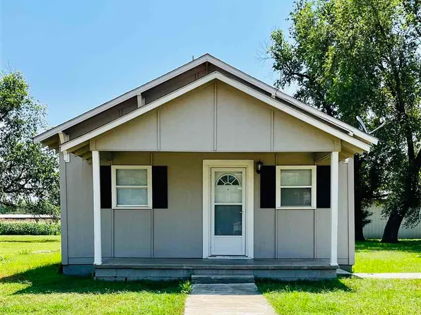 710 N 7th St, Tonkawa, OK 74653