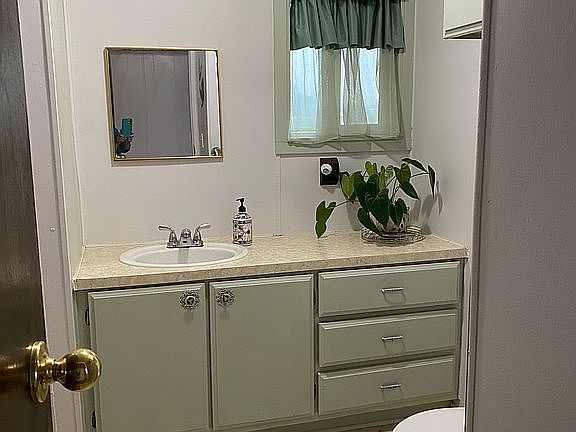 1.5 bath same colors