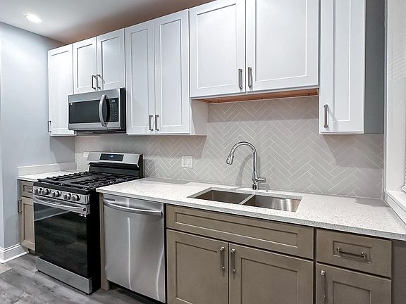 2nd image of 2643 N Laramie Ave APT 2F